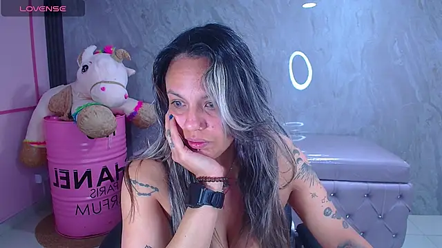 Jade Jones a online show from January 2026 04:26:01 AM