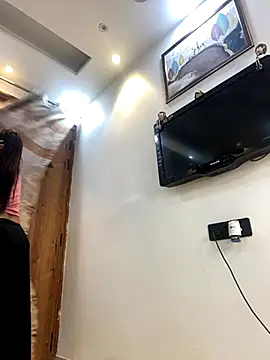 april 0066 online show from November 2025 04:40:02 PM