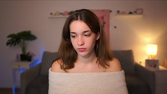 kissie cat online show from October 2025 01:07:01 PM