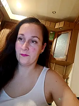 Amandda  online show from October 2025 06:06:01 PM