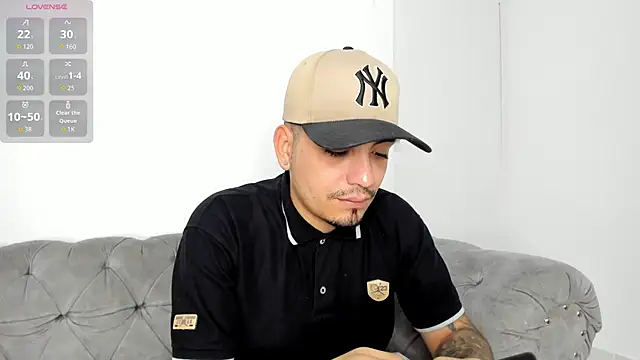 OwenStonne  online show from September 2025 04:12:01 AM