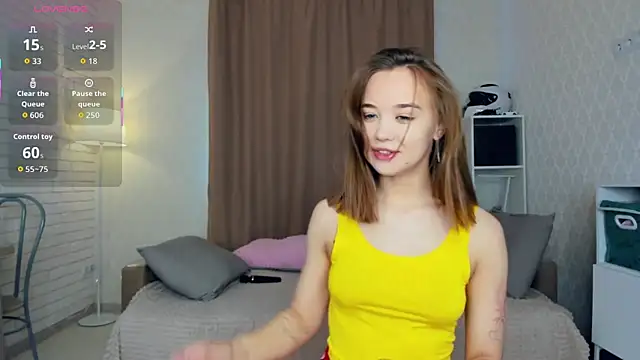 Snapshot of KayleenCurtis chatting on April 2026 04:30:02 AM KayleenCurtis online show from April 2026 04:30:02 AM