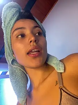 hotwife26 online show from October 2025 03:16:01 PM