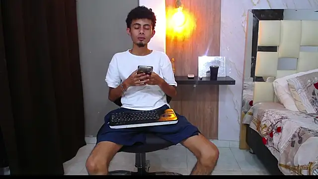 noah the kingmaster online show from October 2025 07:45:01 PM