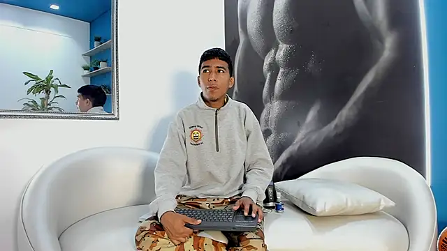 ender h0t online show from November 2025 01:55:02 PM