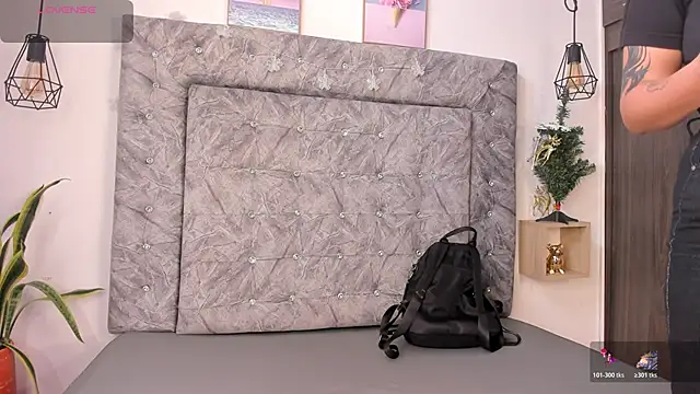 Seraphyne666 online show from December 2025 07:09:01 PM