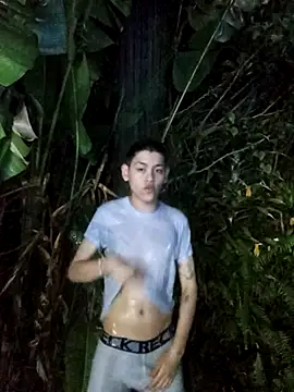 Snapshot of zeus_blaze chatting on October 2025 05:18:02 AM zeus blaze online show from October 2025 05:18:02 AM