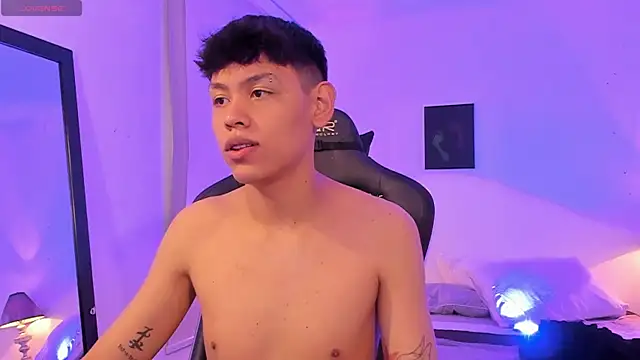 Snapshot of zeus_blaze chatting on November 2025 07:46:02 PM zeus blaze online show from November 2025 07:46:02 PM