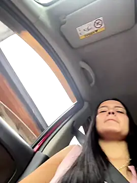 Mia jhoonson online show from December 2025 07:43:02 PM