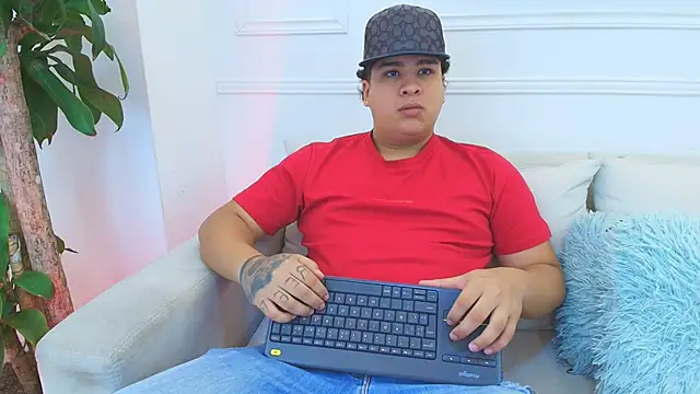 Naim Bennetsex online show from November 2025 06:40:02 PM