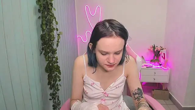 Elieiza xo online show from November 2025 02:45:02 AM