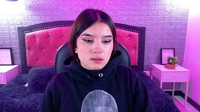 Natalie loffreda online show from October 2025 02:56:01 AM