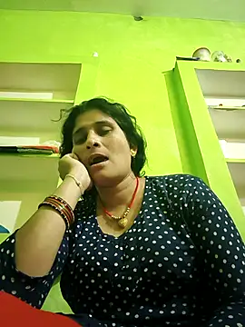 Snapshot of Hot-piuy chatting on September 2025 05:21:01 AM Hot-piuy online show from September 2025 05:21:01 AM