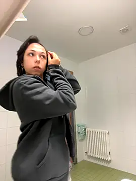 Snapshot of Kitty5348 chatting on November 2025 09:22:02 AM Kitty5348 online show from November 2025 09:22:02 AM