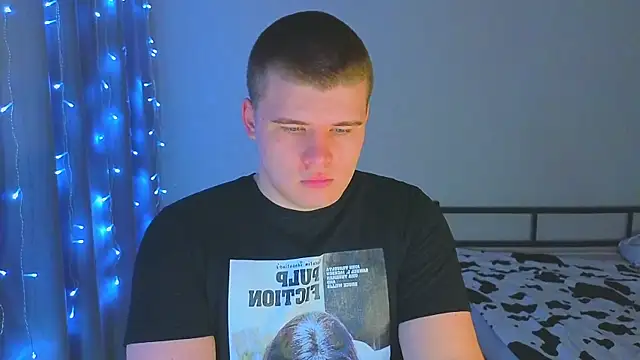 kittenmurr online show from November 2025 09:36:01 PM