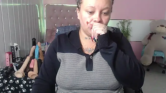 Snapshot of patty_squirt_ chatting on September 2025 02:56:02 AM patty squirt online show from September 2025 02:56:02 AM