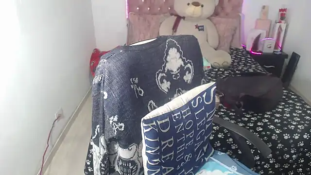 Snapshot of patty_squirt_ chatting on October 2025 02:47:02 AM patty squirt online show from October 2025 02:47:02 AM