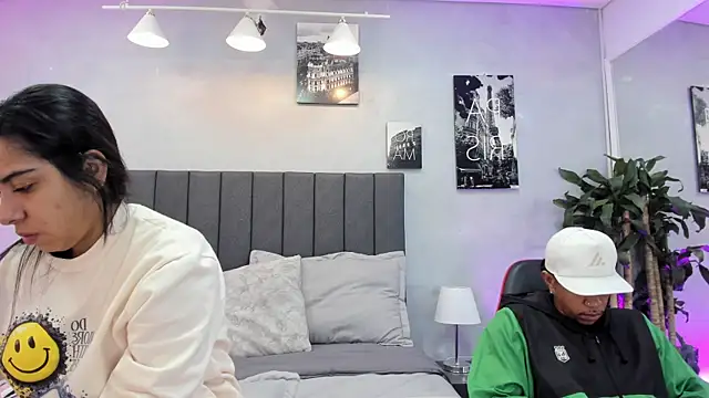 violet and myers online show from November 2025 11:43:01 AM