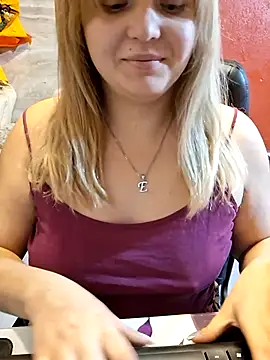 qSensi online show from December 2025 09:21:02 PM