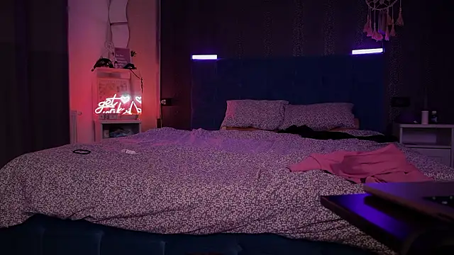 Secret Lovers1 online show from January 2026 08:36:01 PM