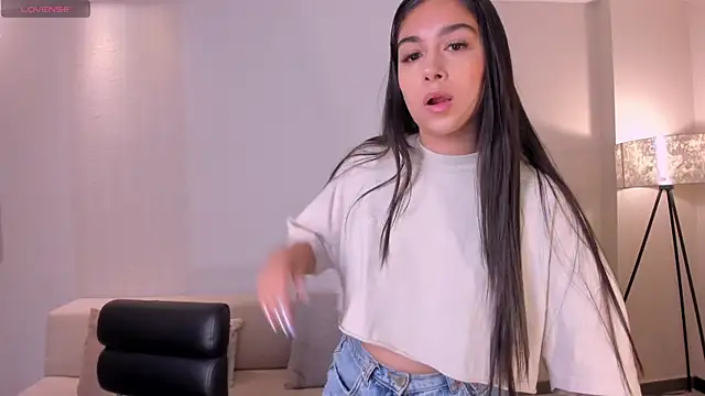 Snapshot of VeronicaBlue chatting on September 2025 10:41:01 AM VeronicaBlue online show from September 2025 10:41:01 AM