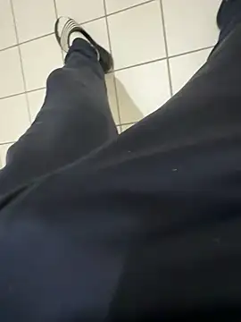 Dicksxd online show from December 2025 07:00:01 PM