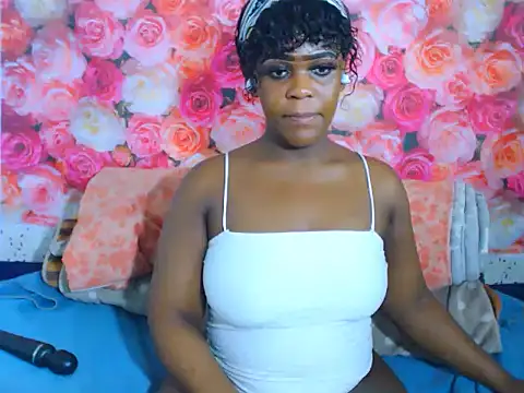 MiniMinaj online show from November 2025 06:56:02 PM