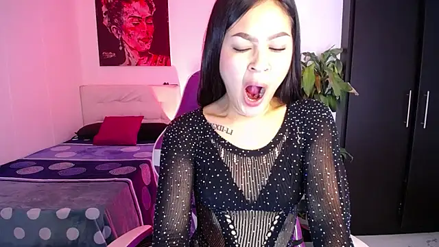 Snapshot of heidy_01 chatting on November 2025 01:10:02 PM heidy 01 online show from November 2025 01:10:02 PM