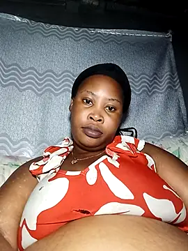 Snapshot of OCEANSQUITERXXX chatting on October 2025 01:44:01 AM OCEANSQUITERXXX online show from October 2025 01:44:01 AM