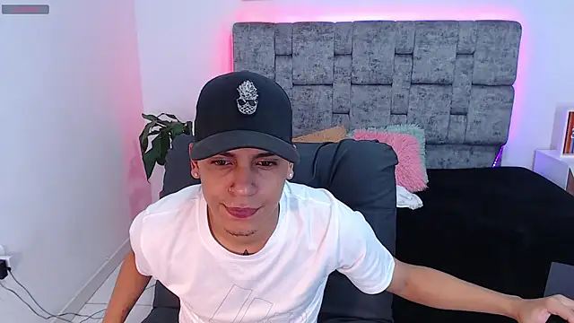 david santos16 online show from October 2025 06:39:02 AM