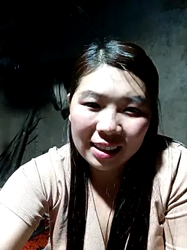 quynhkoolbae online show from December 2025 01:31:01 PM