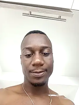 Snapshot of Bergamota23 chatting on October 2025 12:01:02 AM Bergamota23 online show from October 2025 12:01:02 AM