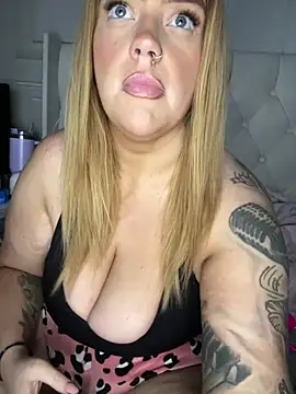 MysteriousMylaX online show from December 2025 06:15:01 PM