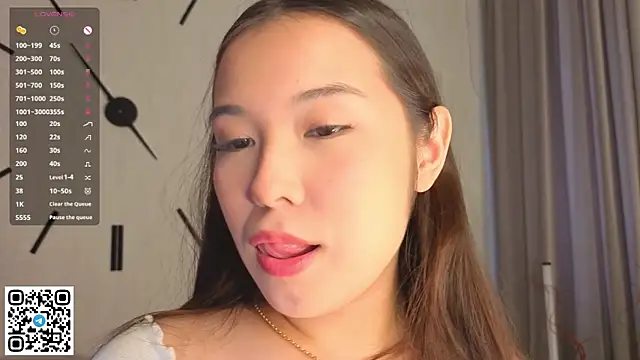 AlberthaEscue online show from October 2025 04:13:01 AM