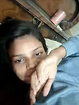 Komal0099 online show from November 2025 02:54:01 AM