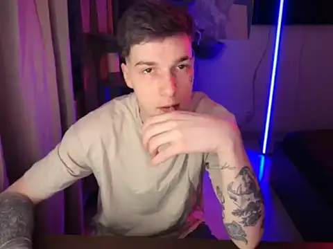 Snapshot of davesinner chatting on March 2026 04:36:02 AM davesinner online show from March 2026 04:36:02 AM