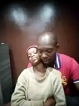 Snapshot of TinnyVsGiant chatting on October 2025 08:10:01 PM TinnyVsGiant online show from October 2025 08:10:01 PM