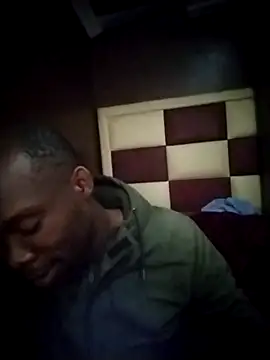 Snapshot of TinnyVsGiant chatting on November 2025 02:17:01 PM TinnyVsGiant online show from November 2025 02:17:01 PM