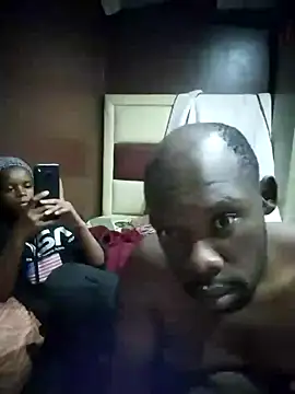 Snapshot of TinnyVsGiant chatting on November 2025 08:09:01 PM TinnyVsGiant online show from November 2025 08:09:01 PM