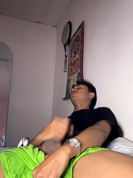 Snapshot of Nash_Fire chatting on November 2025 02:18:01 PM Nash Fire online show from November 2025 02:18:01 PM