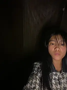 EmLy02 online show from September 2025 02:29:02 PM