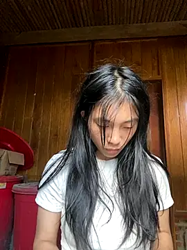 EmLy02 online show from October 2025 09:05:02 AM