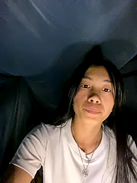 EmLy02 online show from October 2025 01:01:01 PM