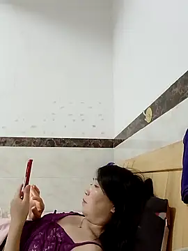 Snapshot of lingling5200 chatting on September 2025 04:08:02 PM lingling5200 online show from September 2025 04:08:02 PM