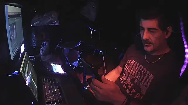 Snapshot of Rod_Contreras_ARG chatting on November 2025 02:54:02 AM Rod Contreras ARG online show from November 2025 02:54:02 AM