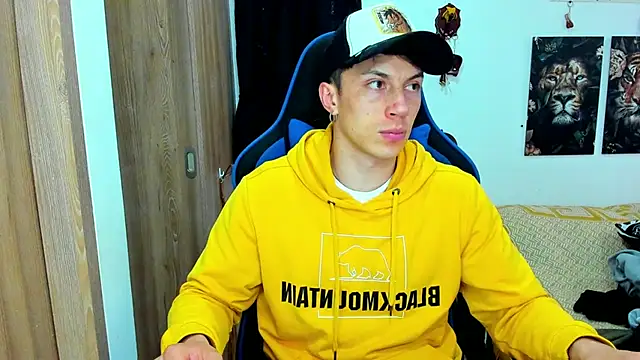 javiersexymann online show from January 2025 09:51:02 PM