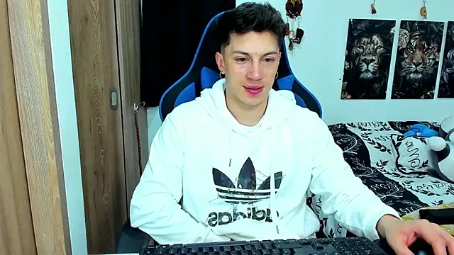 javiersexymann online show from January 2025 05:35:01 AM