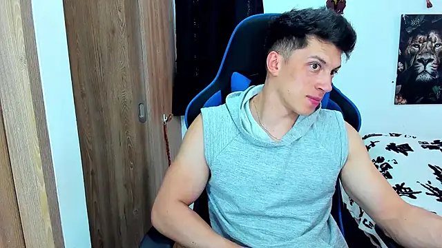 javiersexymann online show from February 2025 08:31:02 PM