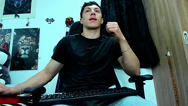 javiersexymann online show from March 2025 03:24:01 AM