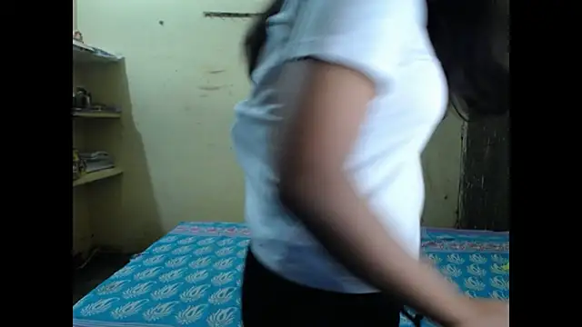 Snapshot of Vanya_7 chatting on October 2025 05:08:01 PM Vanya 7 online show from October 2025 05:08:01 PM